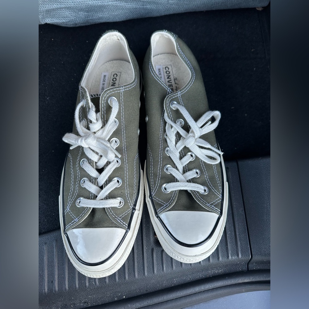 Converse Chuck Taylor Low Top Sneakers in Olive